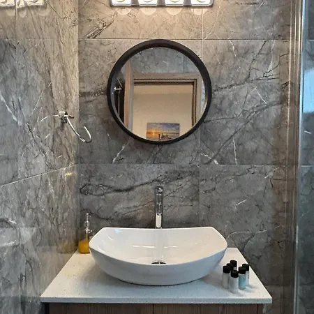 شقة Luca Apts Napa أيا نابا