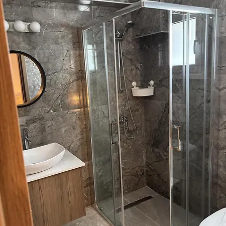 Luca Apts Napa 아파트