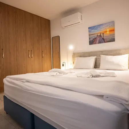 Luca Apts Napa 아파트