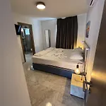 Luca Apts Napa *