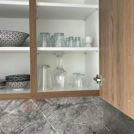 Luca Apts Napa Апартаменты *