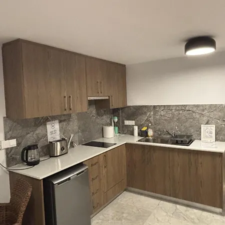 Luca Apts Napa Айя-Напа