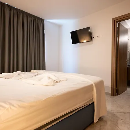 Luca Apts Napa Αγία Νάπα